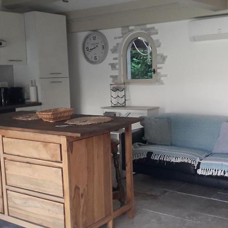 Logement Independant Au Calme Proche Toutes Commodites Et Transports 르까네 외부 사진