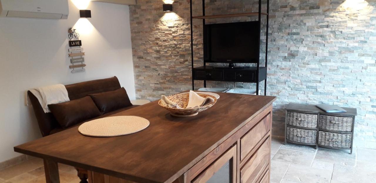 Logement Independant Au Calme Proche Toutes Commodites Et Transports 르까네 외부 사진