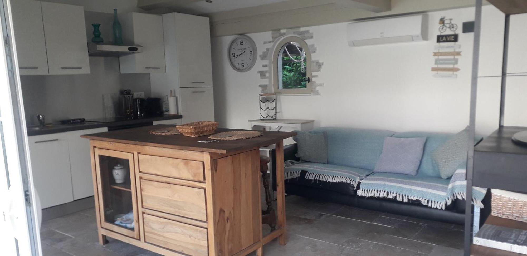 Logement Independant Au Calme Proche Toutes Commodites Et Transports 르까네 외부 사진