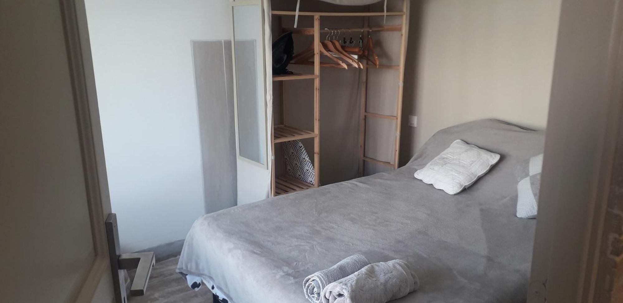 Logement Independant Au Calme Proche Toutes Commodites Et Transports 르까네 외부 사진